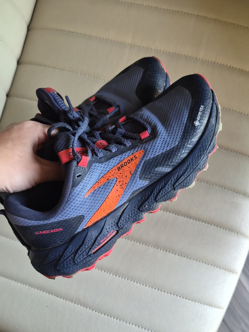 Brooks Cascadia 17 Sneakers Navy Orange Women's Trail Running Shoes 7.5 M B